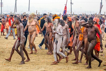 13890419950-naked-hindu-devotees-walking-bank-ganges-river-kumbh-mela-festival-india.jpg